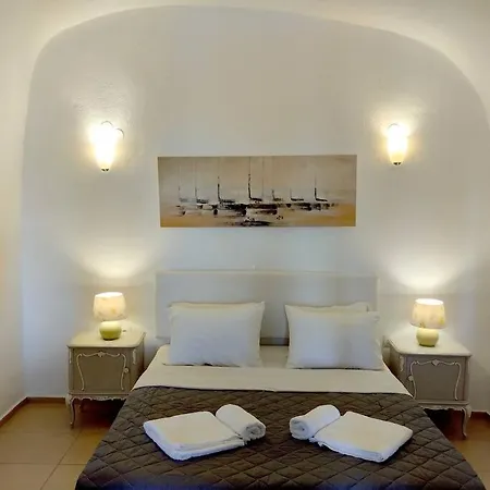 Hideaway Cave House בית נופש *