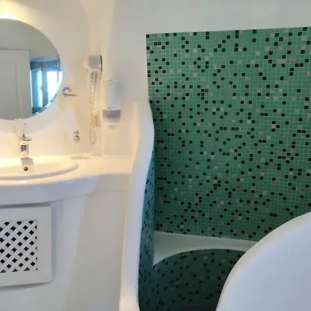Hideaway Cave House * אויה